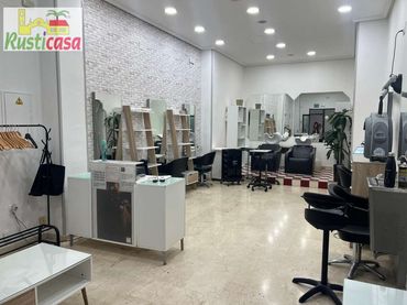 Local comercial en venda a El Reino 4