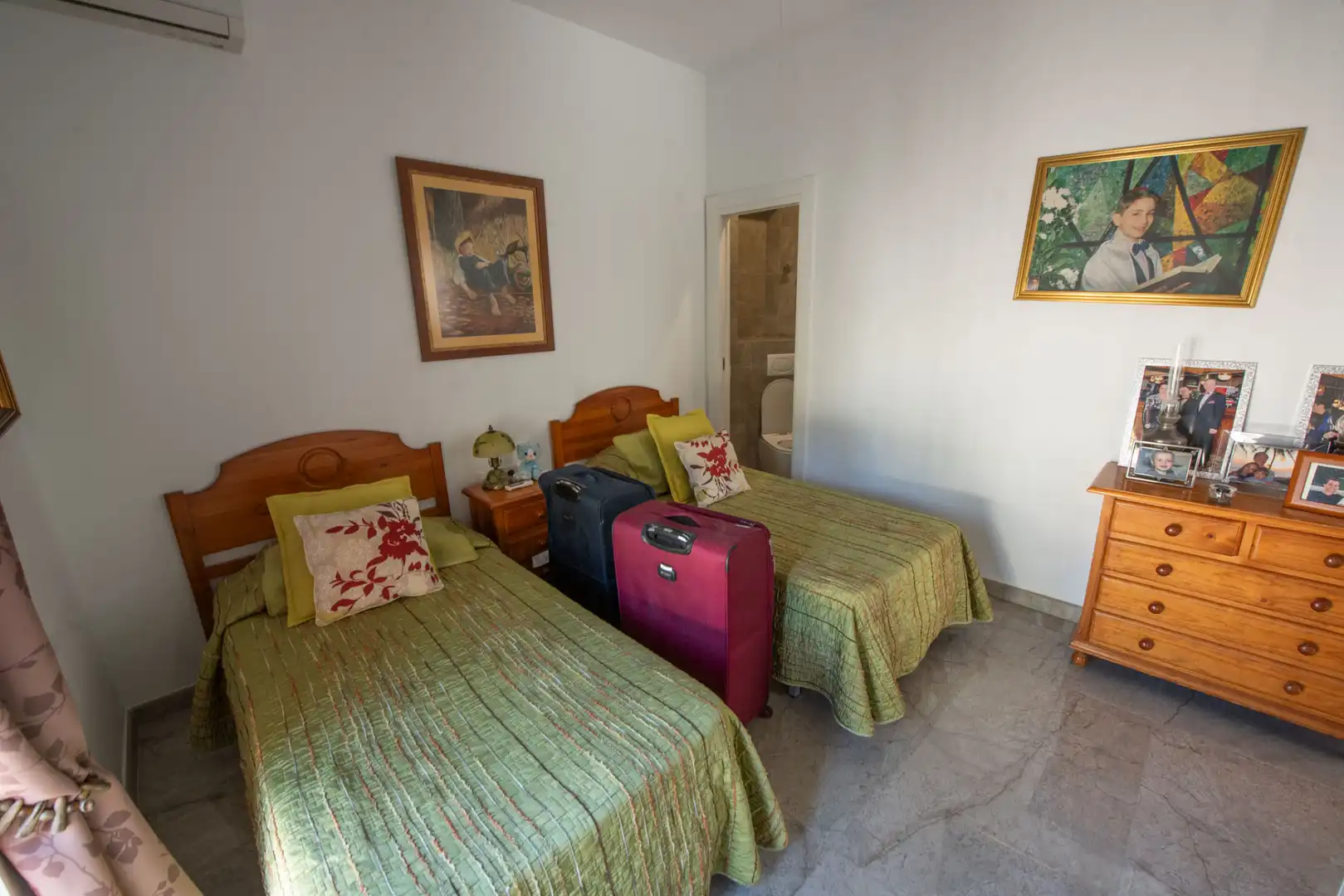 Dormitori de Casa o xalet en venda en Benalmádena amb Aire condicionat, Calefacció i Jardí privat