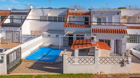 Foto 2 de Casa adosada en venda a Montseny, Carlit - Montseny, Empuriabrava