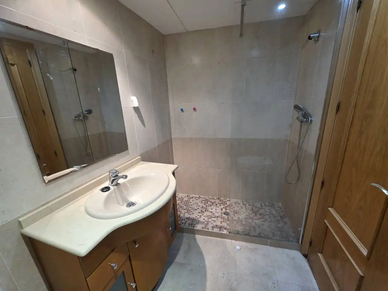 Badezimmer von Wohnungen zur Miete in Humanes de Madrid, Madrid