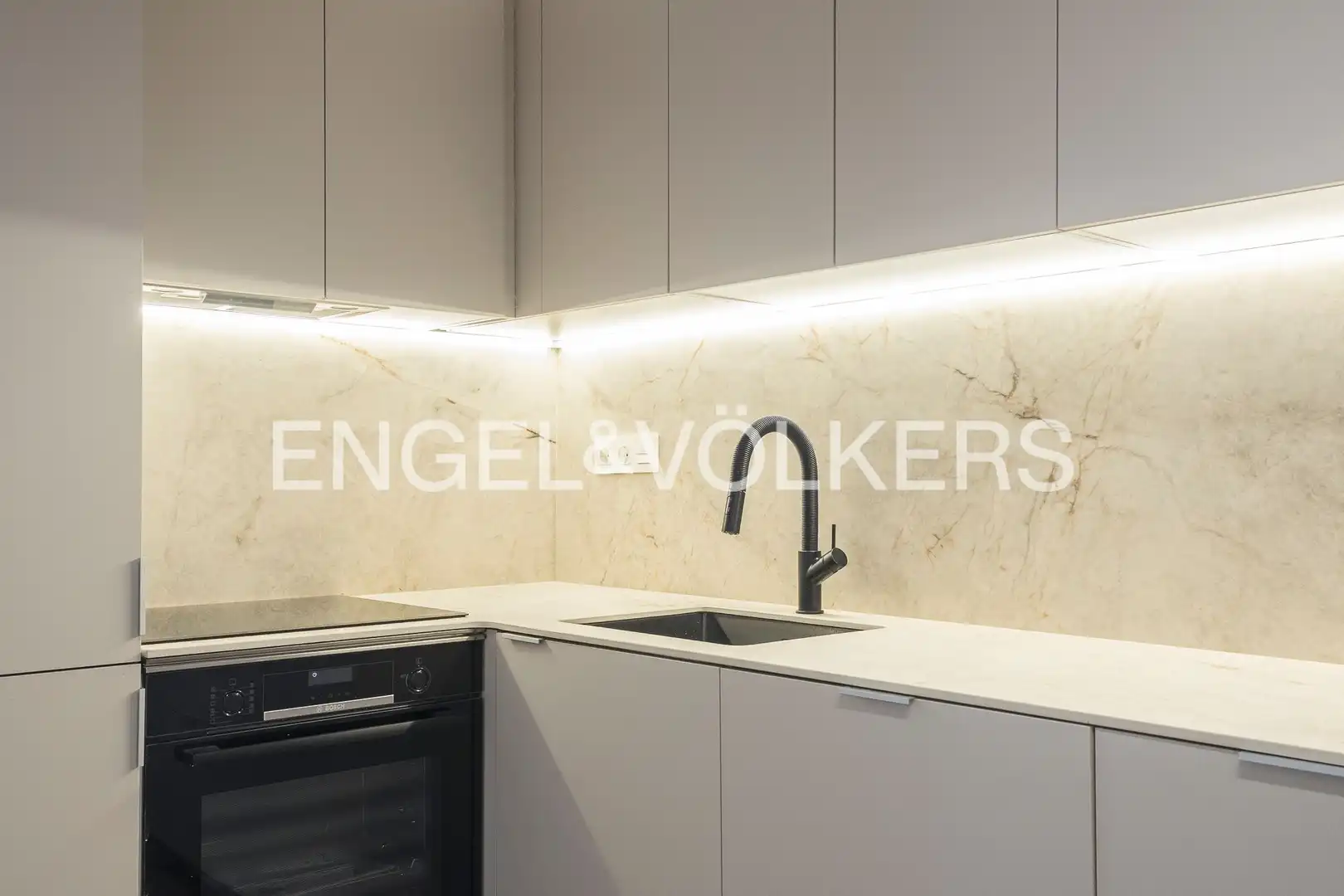 Cocina de Apartamento en venta en Barcelona con Aire acondicionado, Calefacción y Terraza