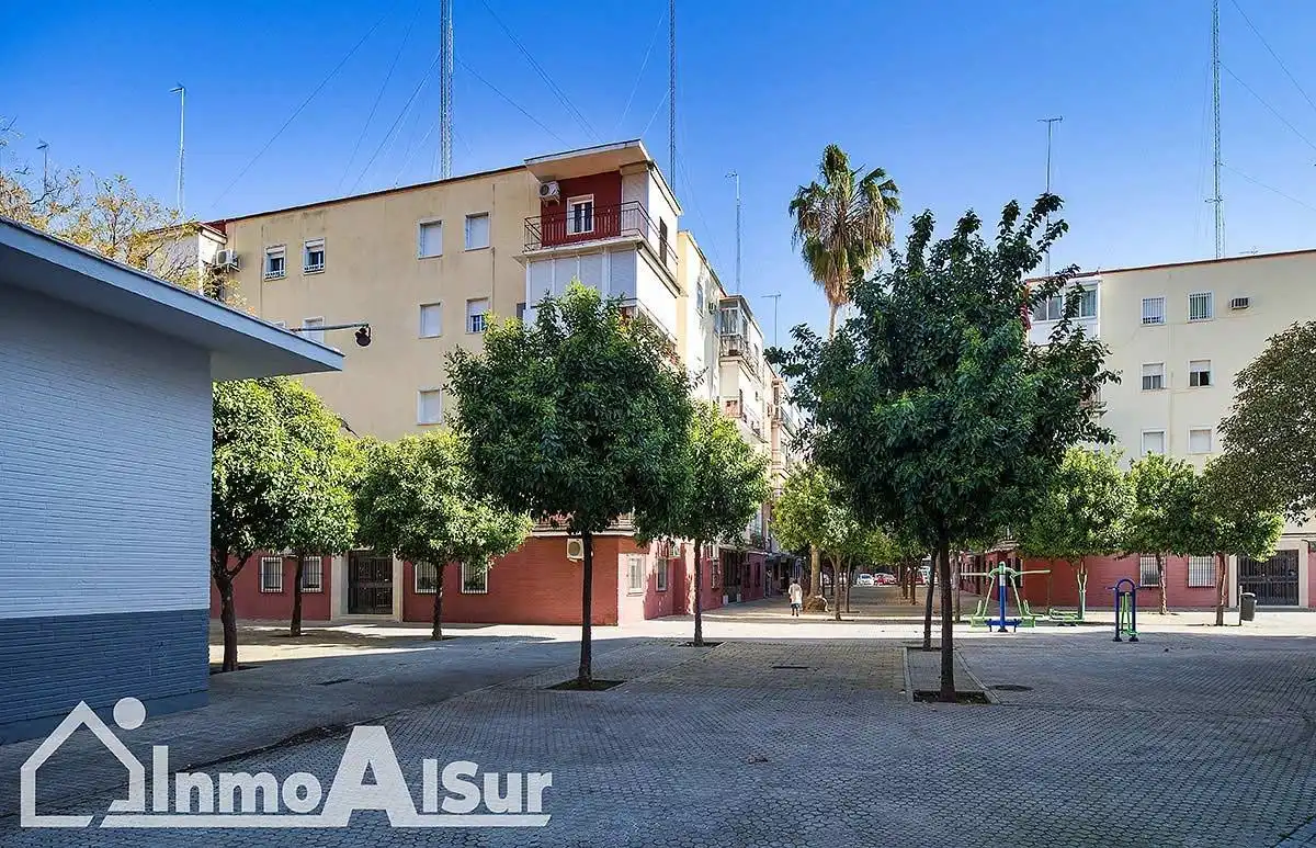 Flat for sale in El Plantinar – Avda. La Paz - El Juncal