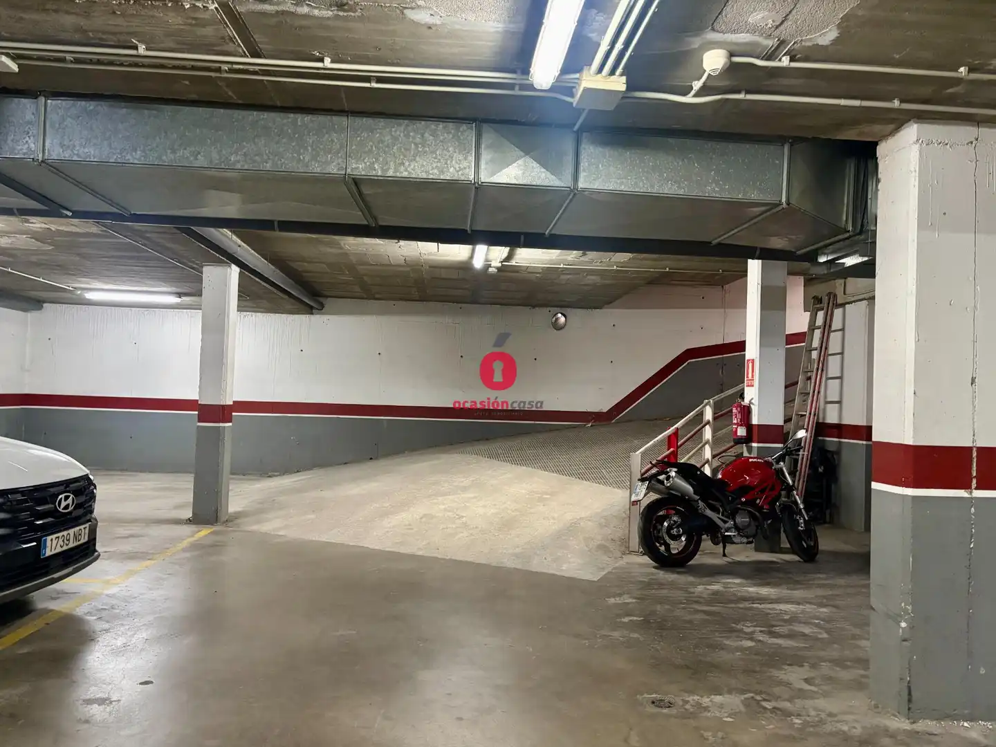 Parkplatz von Erdgeschoss zum Verkauf in Badalona mit Heizung, Abstellraum und Ofen