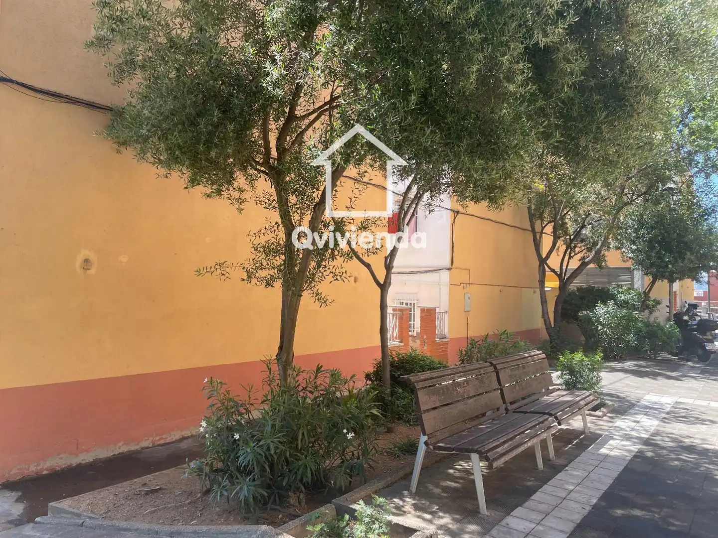 Vista exterior de Piso en venta en Santa Coloma de Gramenet