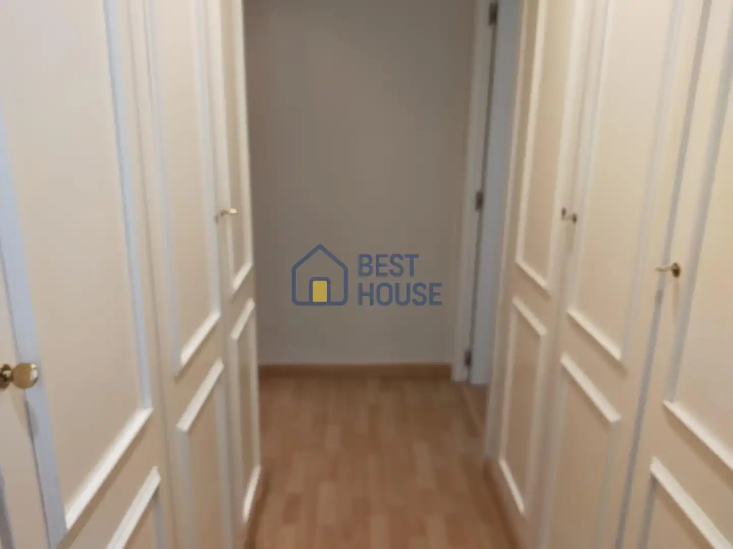 Piso en venta en León Capital  con Calefacción, Terraza y Trastero