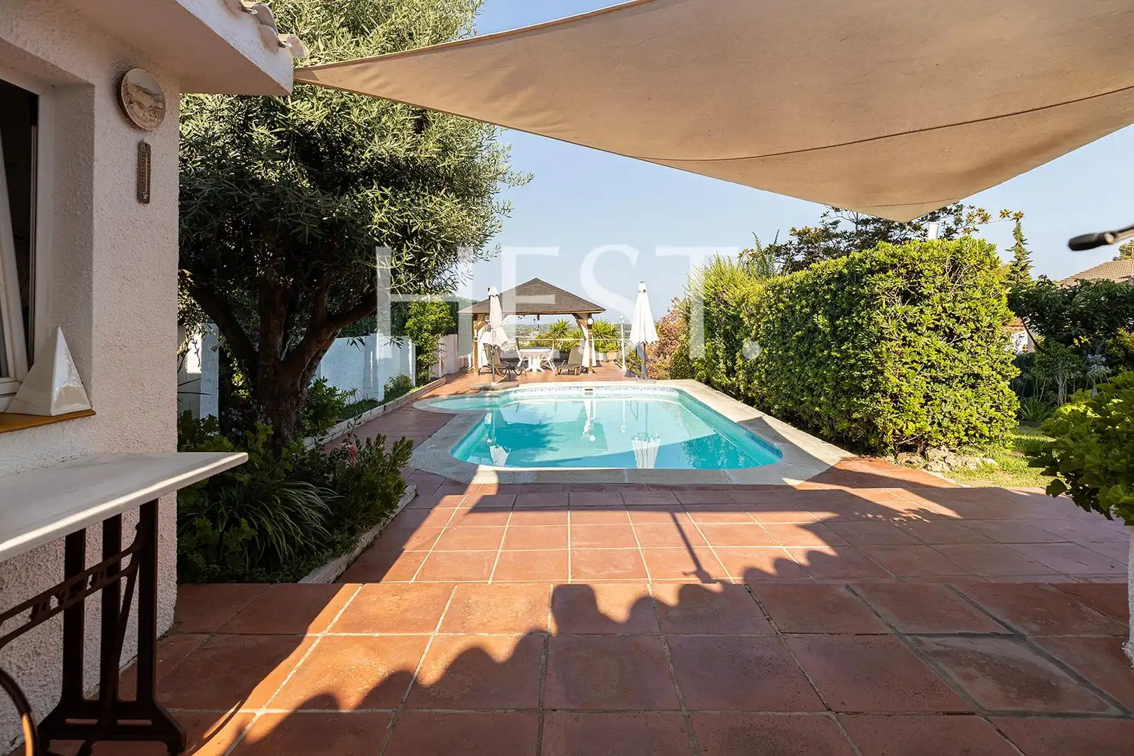 Vista exterior de Casa o chalet en venta en Castelldefels con Calefacción, Jardín privado y Parquet