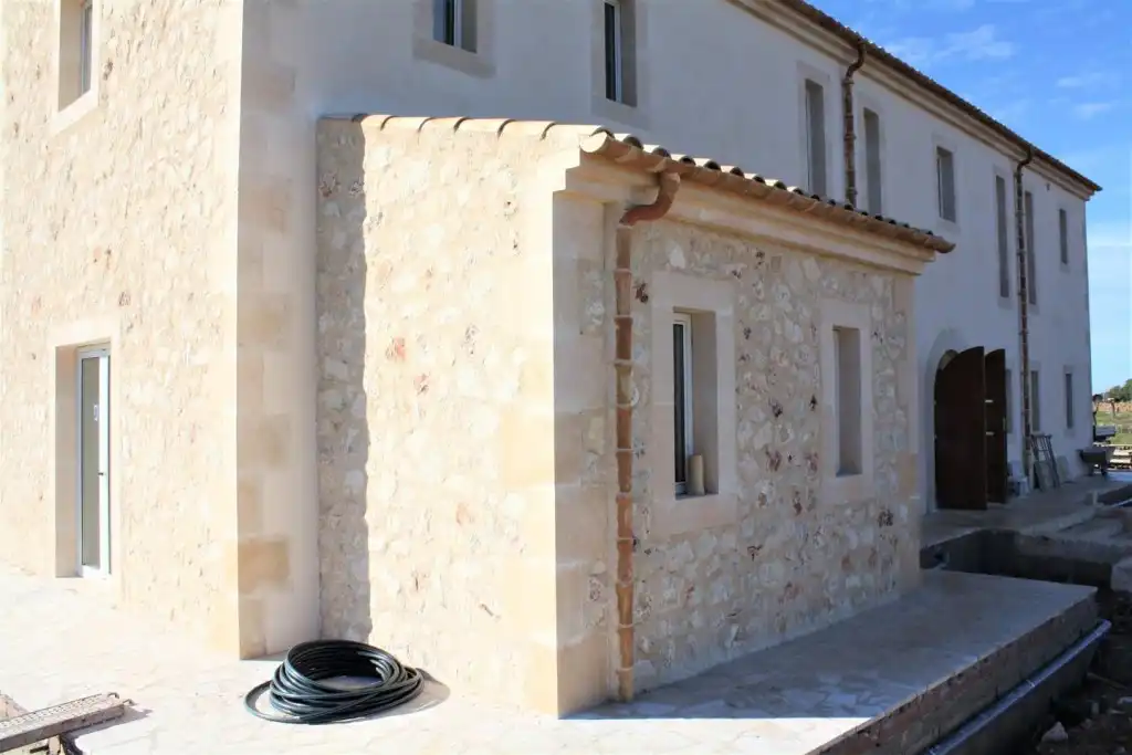 Vista exterior de Finca rústica en venda en Santanyí amb Aire condicionat, Calefacció i Jardí privat