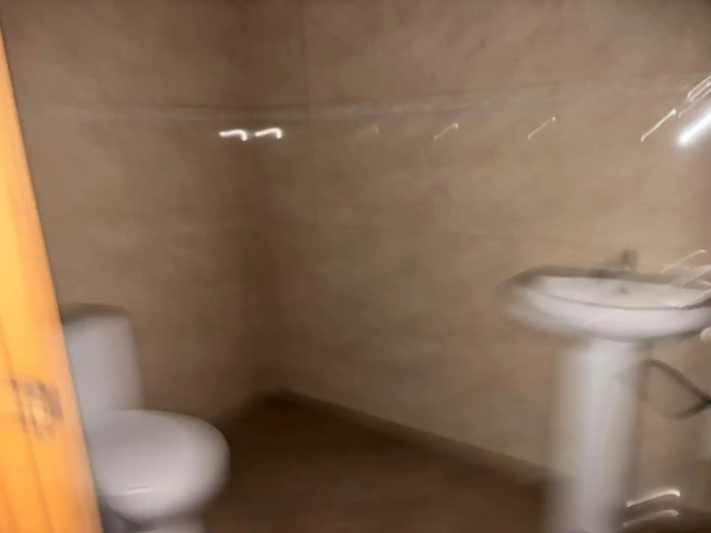 Badezimmer von Geschaftsraum zum Verkauf in Sils, Girona