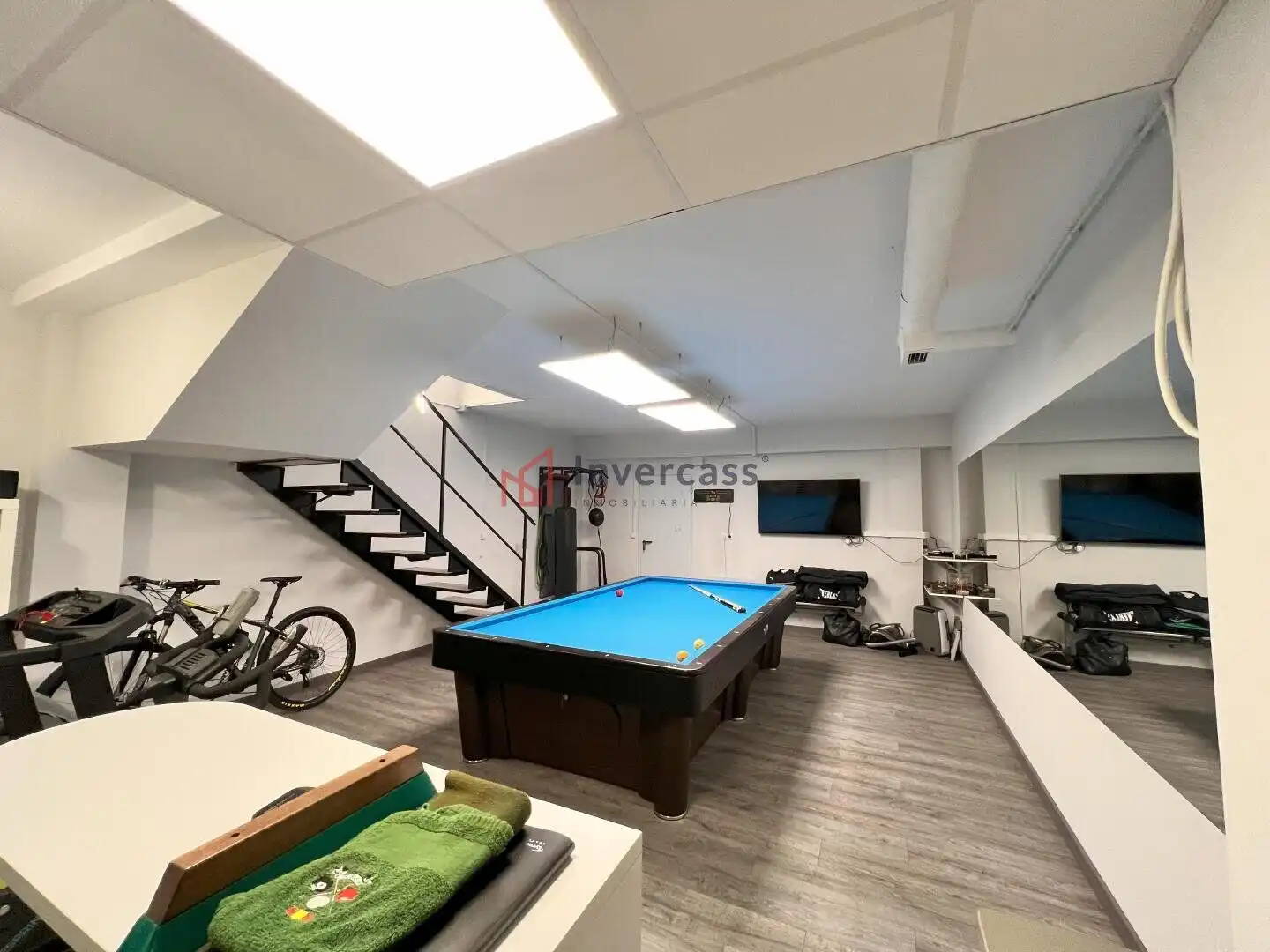 Casa adosada en venta en Castro-Urdiales con Jardín privado, Trastero y Piscina comunitaria