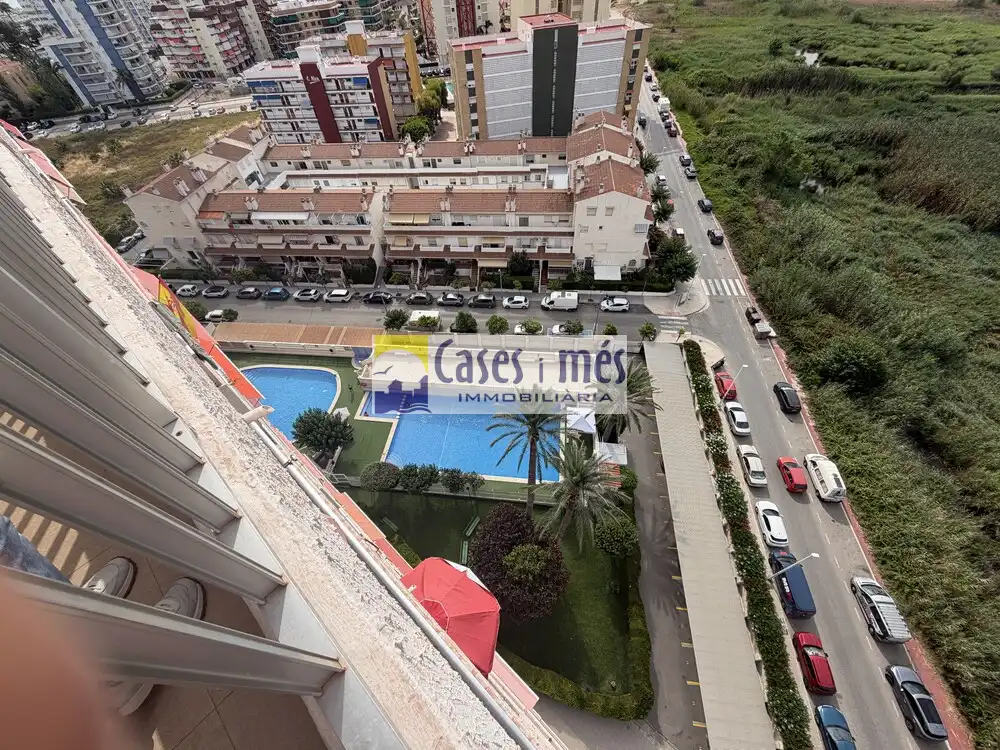Vista exterior de Piso en venta en La Pobla de Farnals con Balcón y Piscina comunitaria