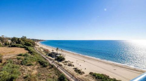 Foto 5 de Ático en venta en Playa Bajadilla - Puertos, Marbella