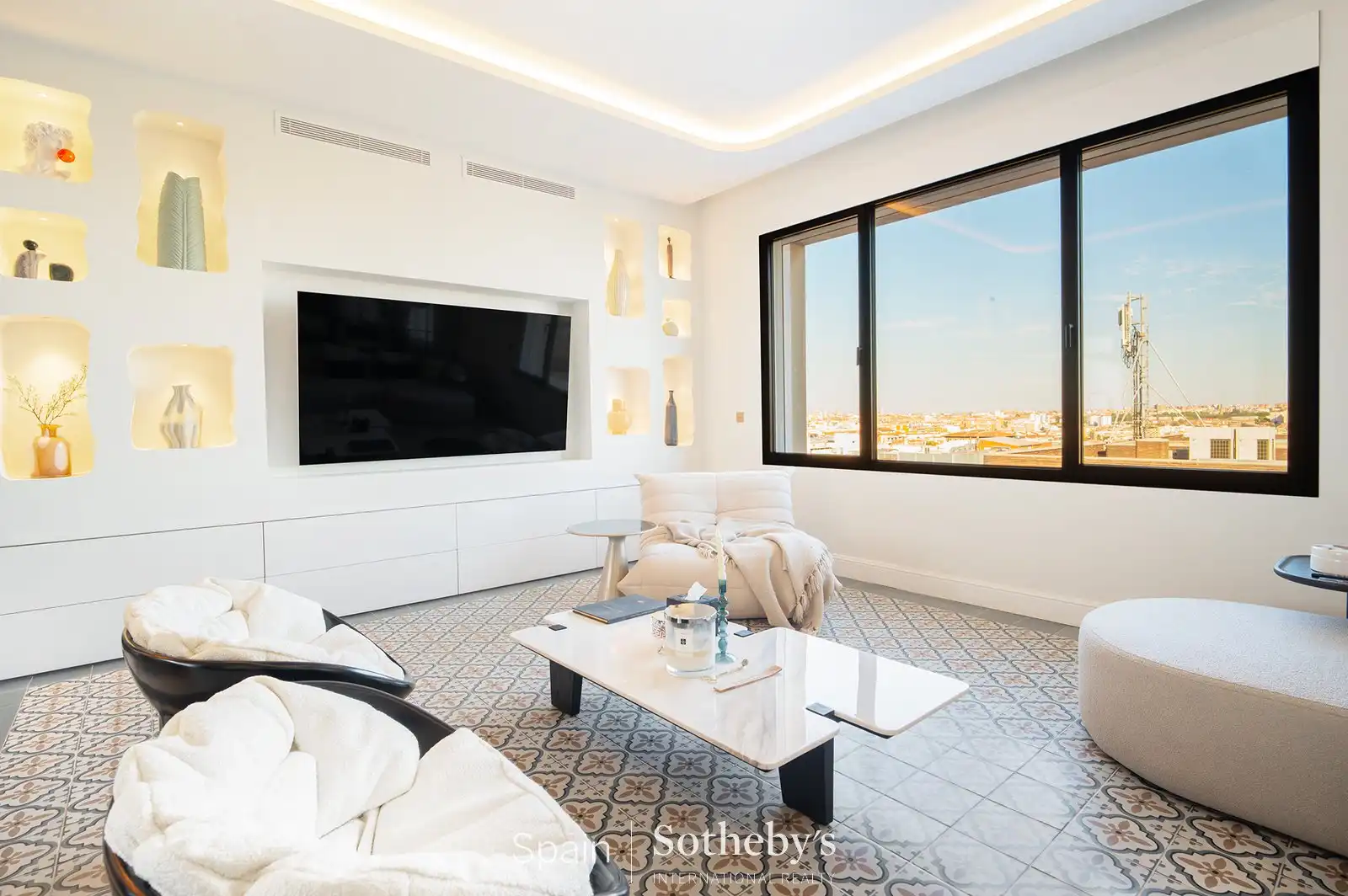 Living room of Attic for sale in Madrid  with Air Conditioner, Terrace and Storage room