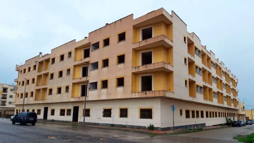 Vista exterior de Edificio en venta en Águilas