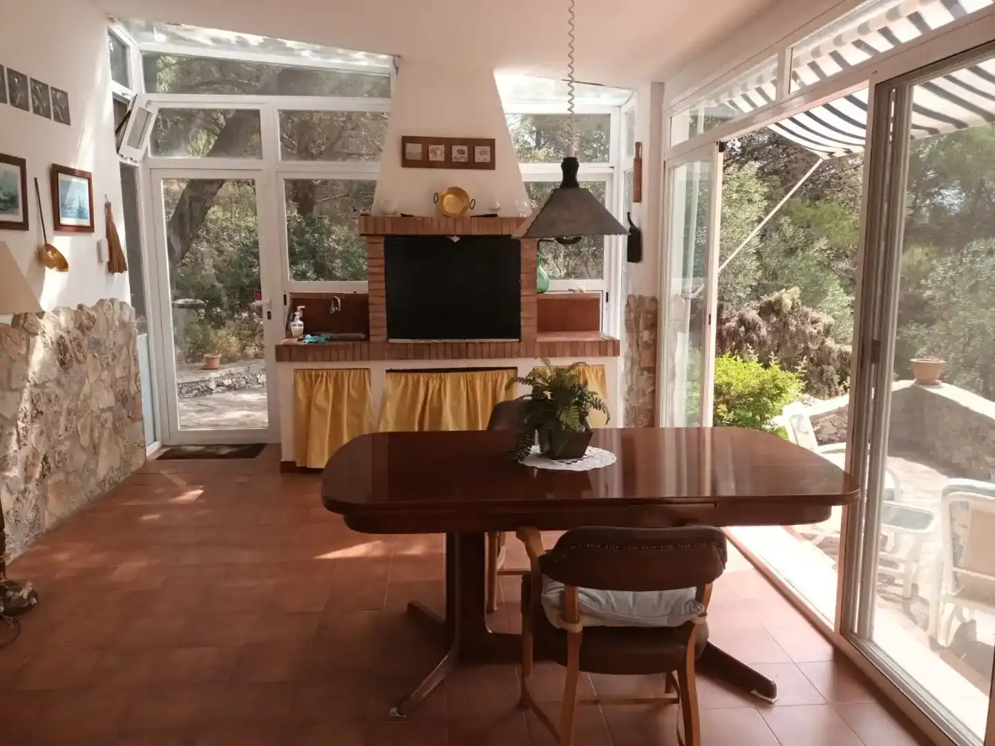 Menjador de Finca rústica en venda en Yunquera amb Piscina