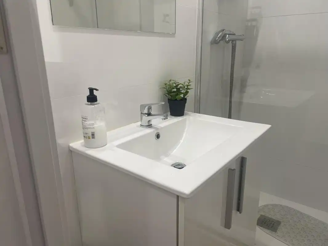 Baño de Loft de alquiler en Madrid con Calefacción, Terraza y Balcón