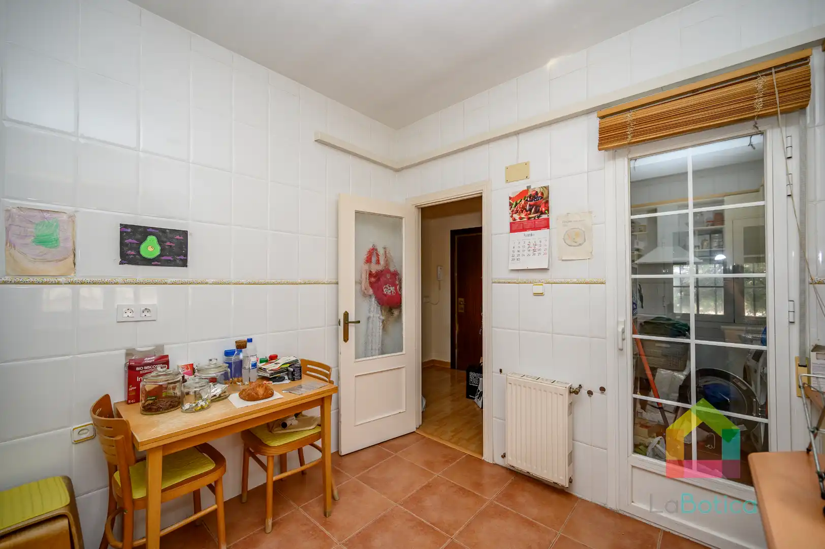Cuina de Casa o xalet en venda en Cobisa amb Aire condicionat, Calefacció i Jardí privat