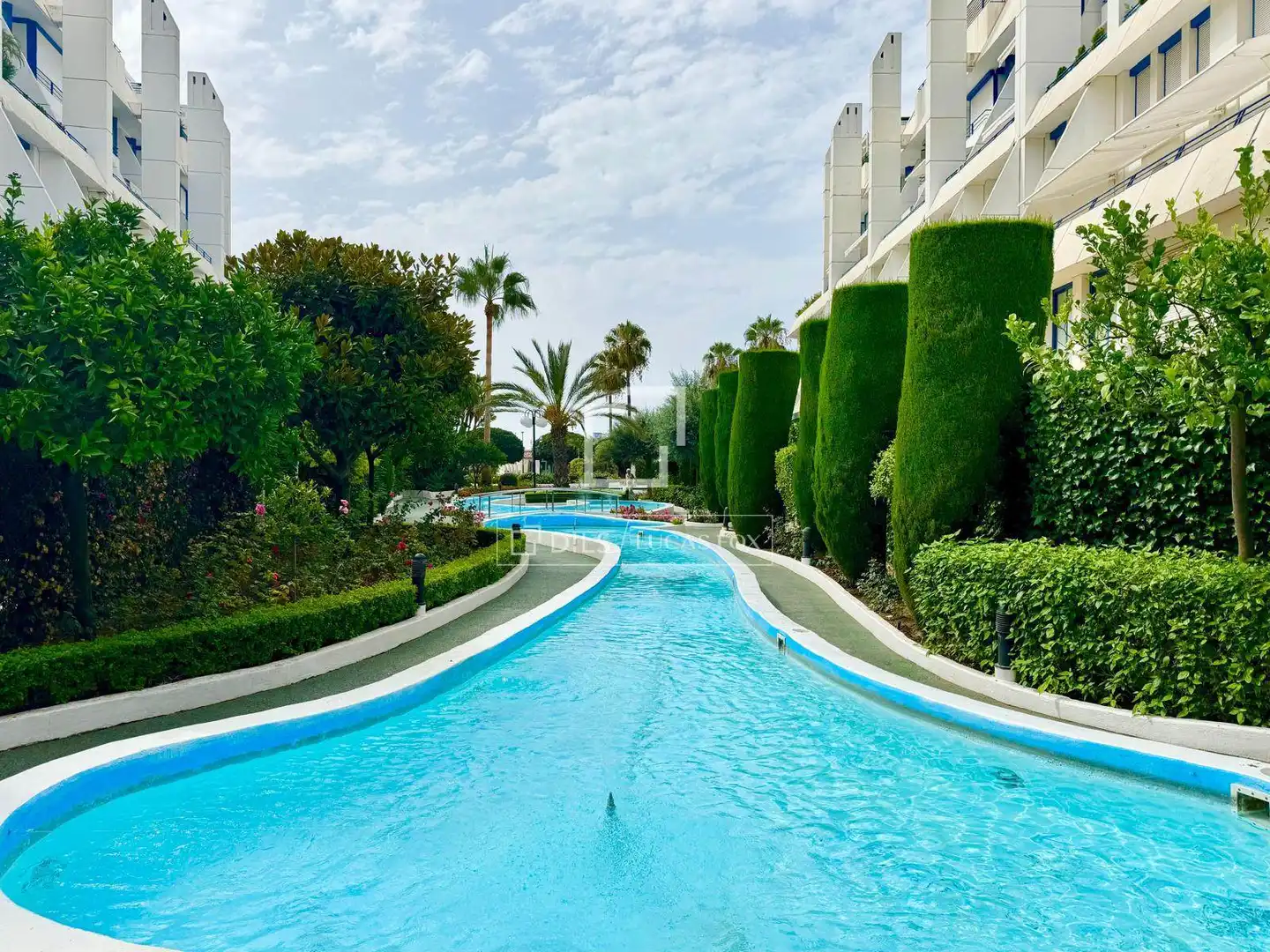Swimming pool of Flat for sale in Marbella  with Air Conditioner, Private garden and Storage room