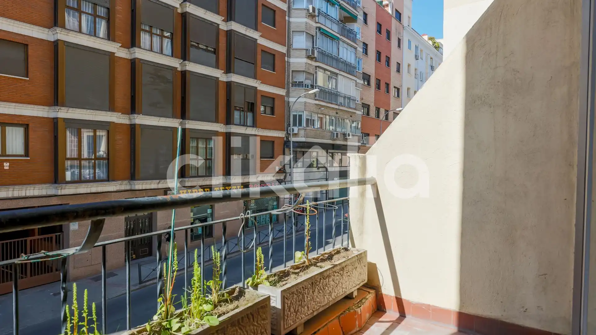 Exterior view of Flat for sale in  Madrid Capital  with Heating and Terrace