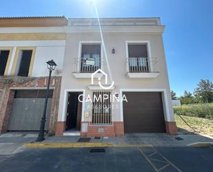 Exterior view of Single-family semi-detached for sale in Villarrasa