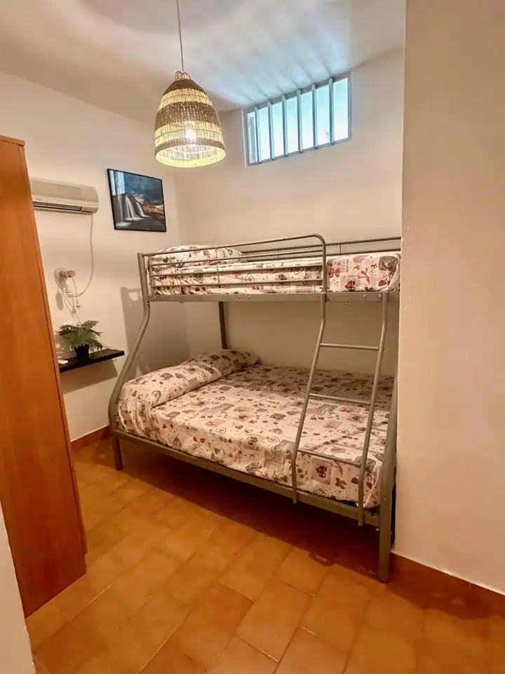 Habitación de Apartamento en venta en Almuñécar con Aire acondicionado, Amueblado y Balcón