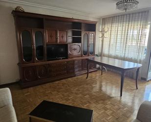 Living room of Flat to rent in  Madrid Capital  with Air Conditioner, Heating and Parquet flooring