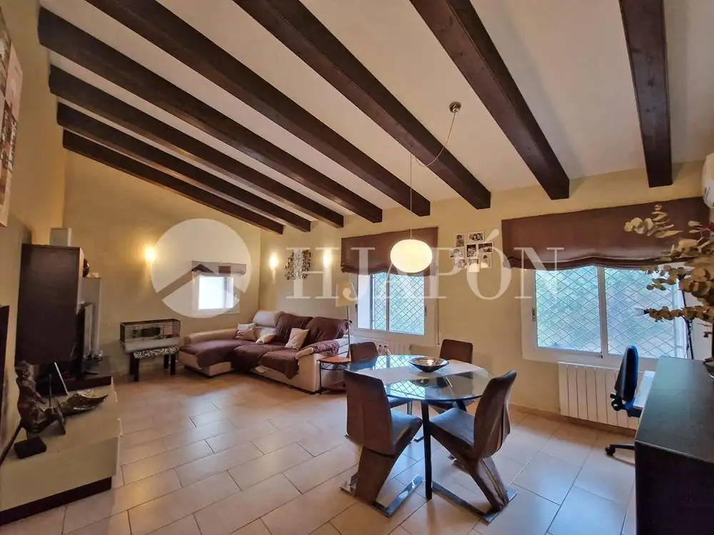 Sala d'estar de Finca rústica en venda en Vilassar de Dalt amb Aire condicionat, Calefacció i Jardí privat