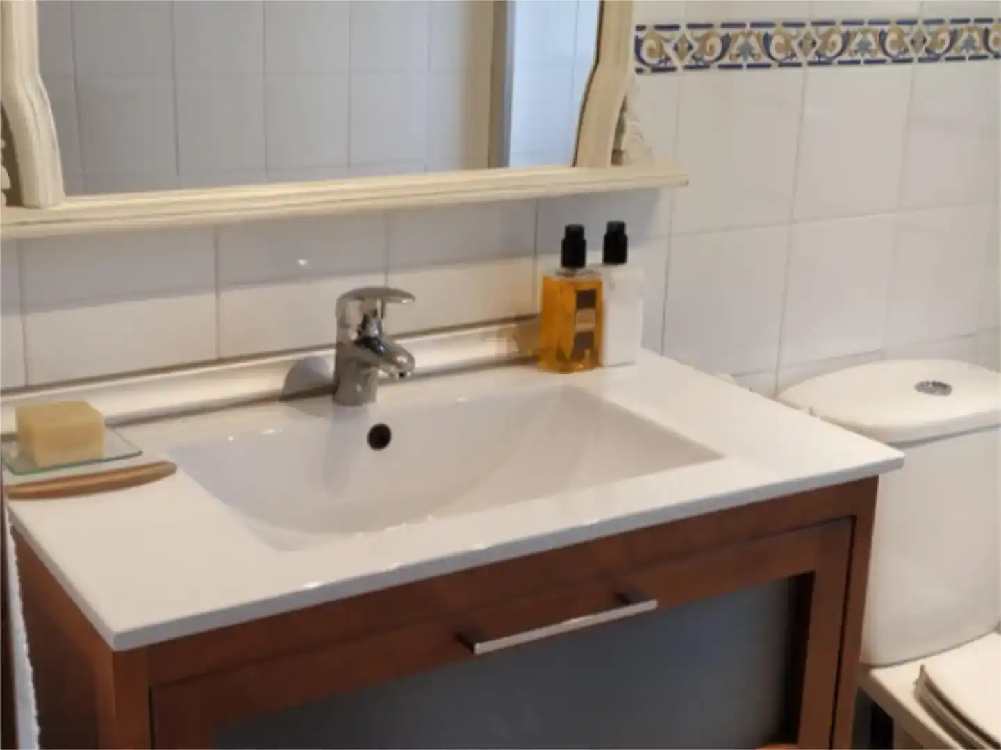 Baño de Dúplex de alquiler en Carboneras con Aire acondicionado y Amueblado