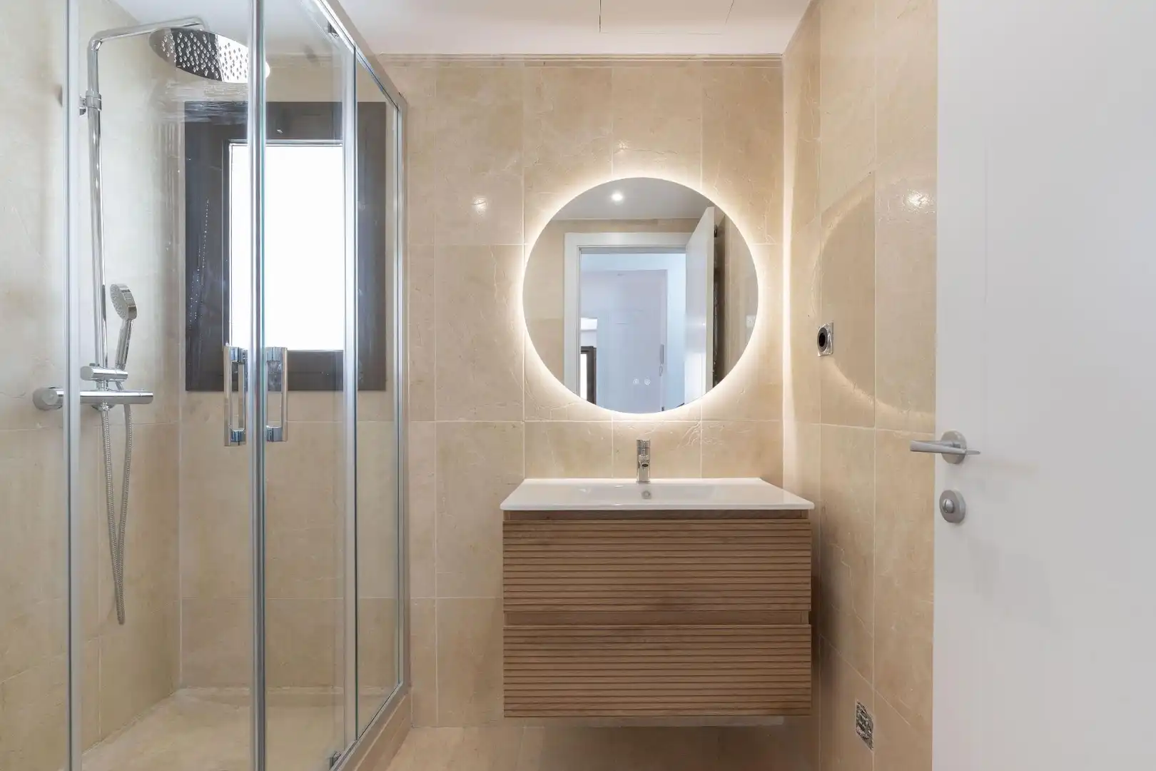Bathroom of Houses for sale in Sitges  with Air Conditioner, Heating and Parquet flooring