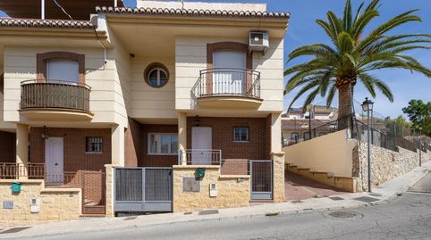 Foto 5 de Casa adosada en venta en Cenes de la Vega, Granada