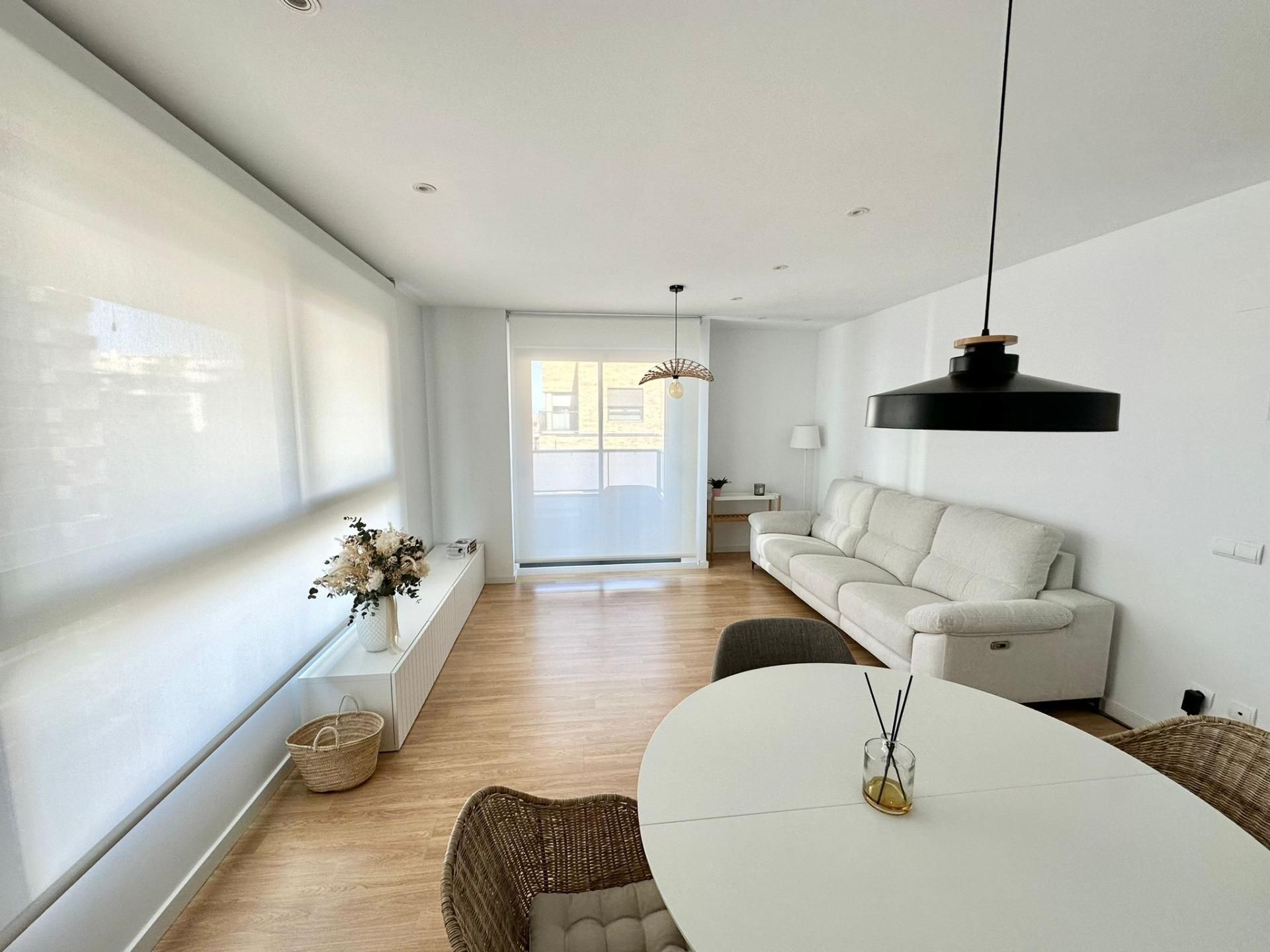 Flat to rent in Calle ISLA FORMENTERA, Malilla