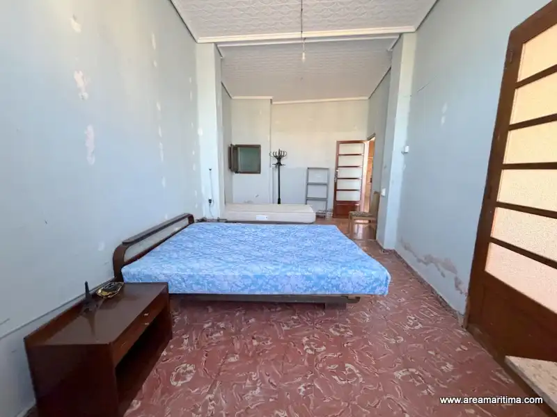 Habitación de Casa adosada en venta en Valencia con Trastero y Alarma
