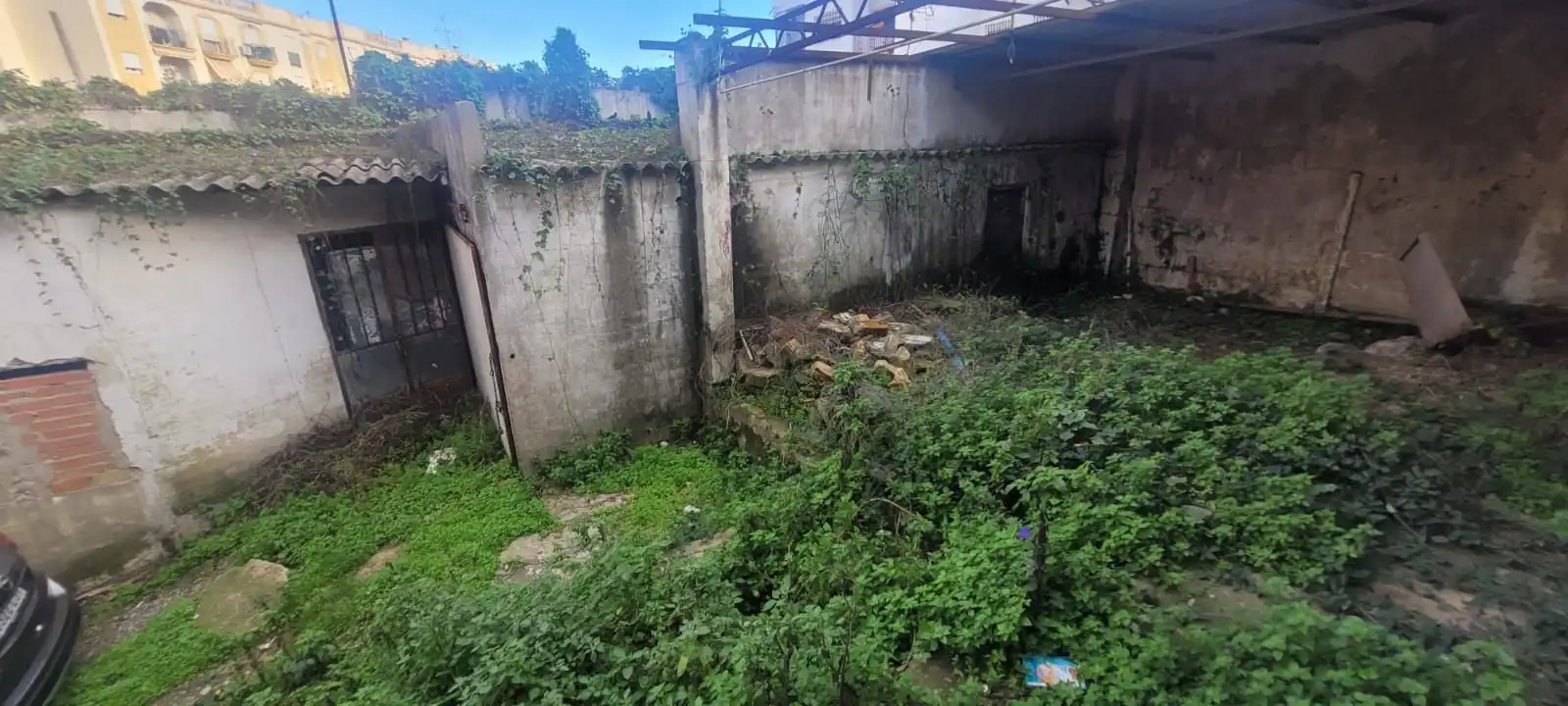 Casa o xalet en venda en Algeciras amb Jardí privat, Terrassa i Traster