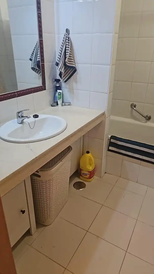 Baño de Apartamento en venta en Arona con Terraza, Trastero y Amueblado