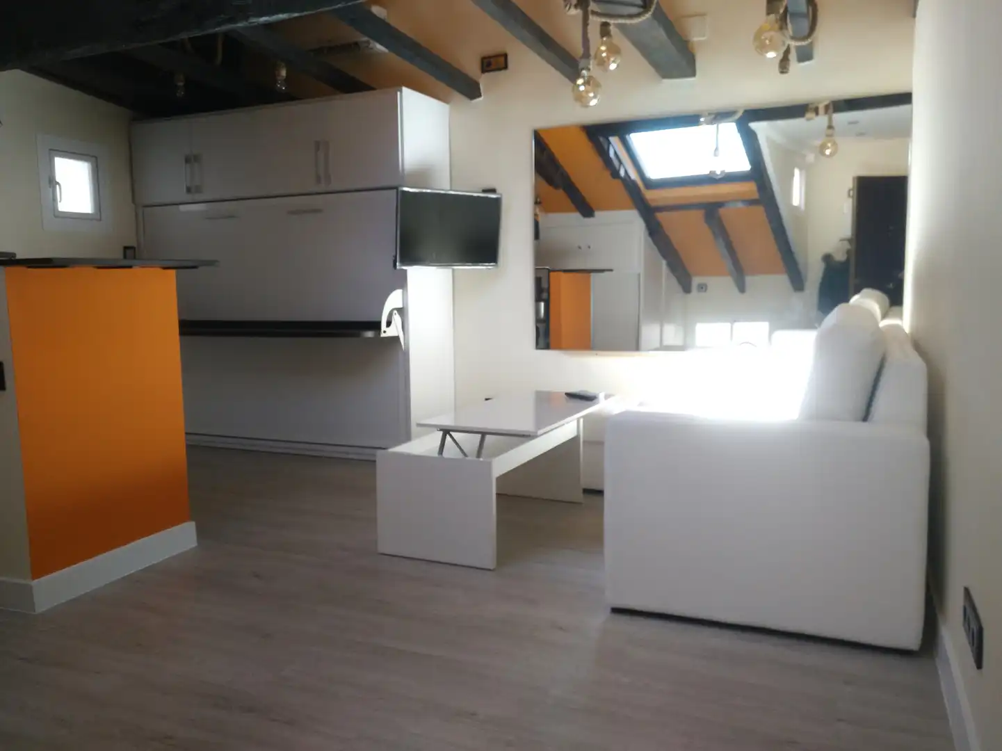Sala de estar de Estudio en venta en Madrid con Aire acondicionado, Calefacción y Amueblado