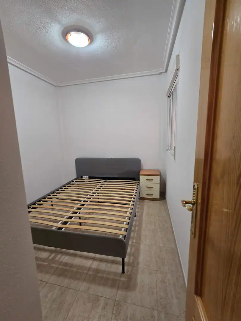 Habitación de Apartamento de alquiler en Santa Pola con Aire acondicionado, Terraza y Trastero
