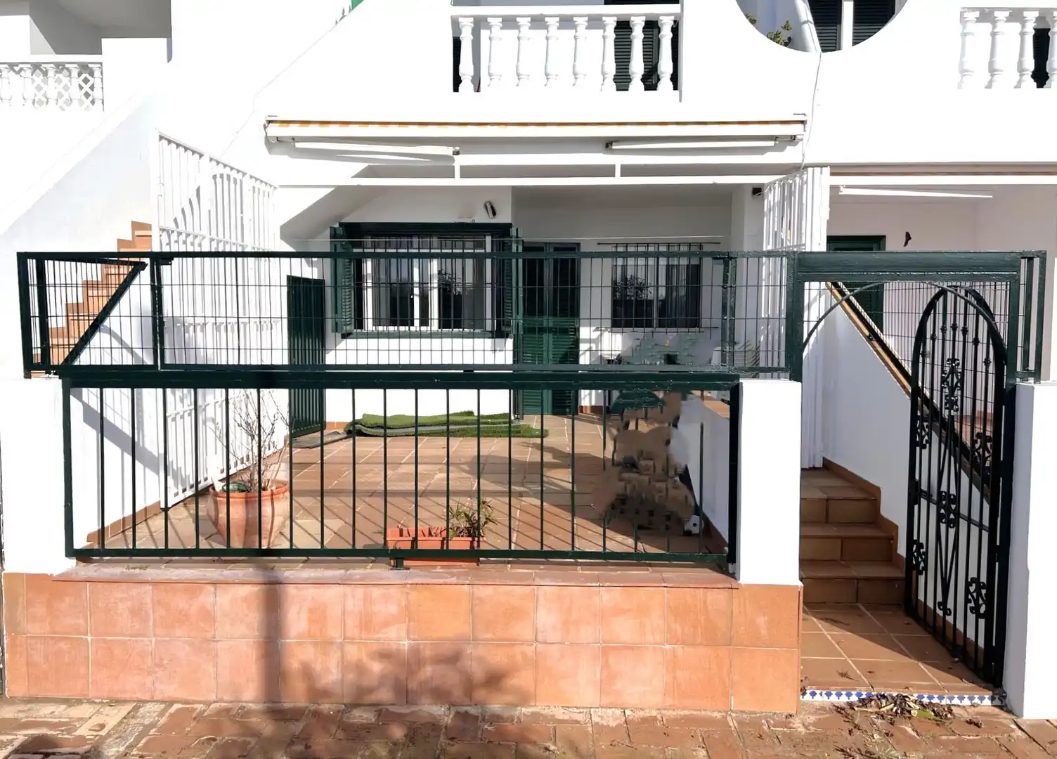 Jardí de Casa adosada en venda en Isla Cristina amb Aire condicionat, Terrassa i Traster
