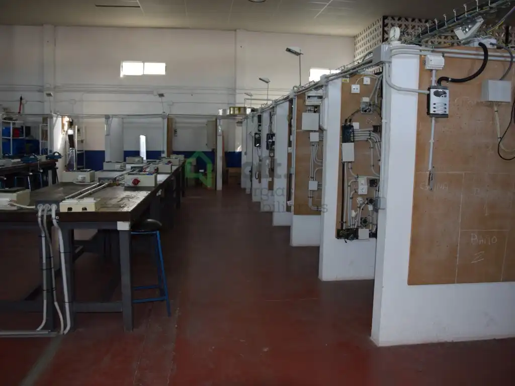Nau industrial en venda en Badajoz