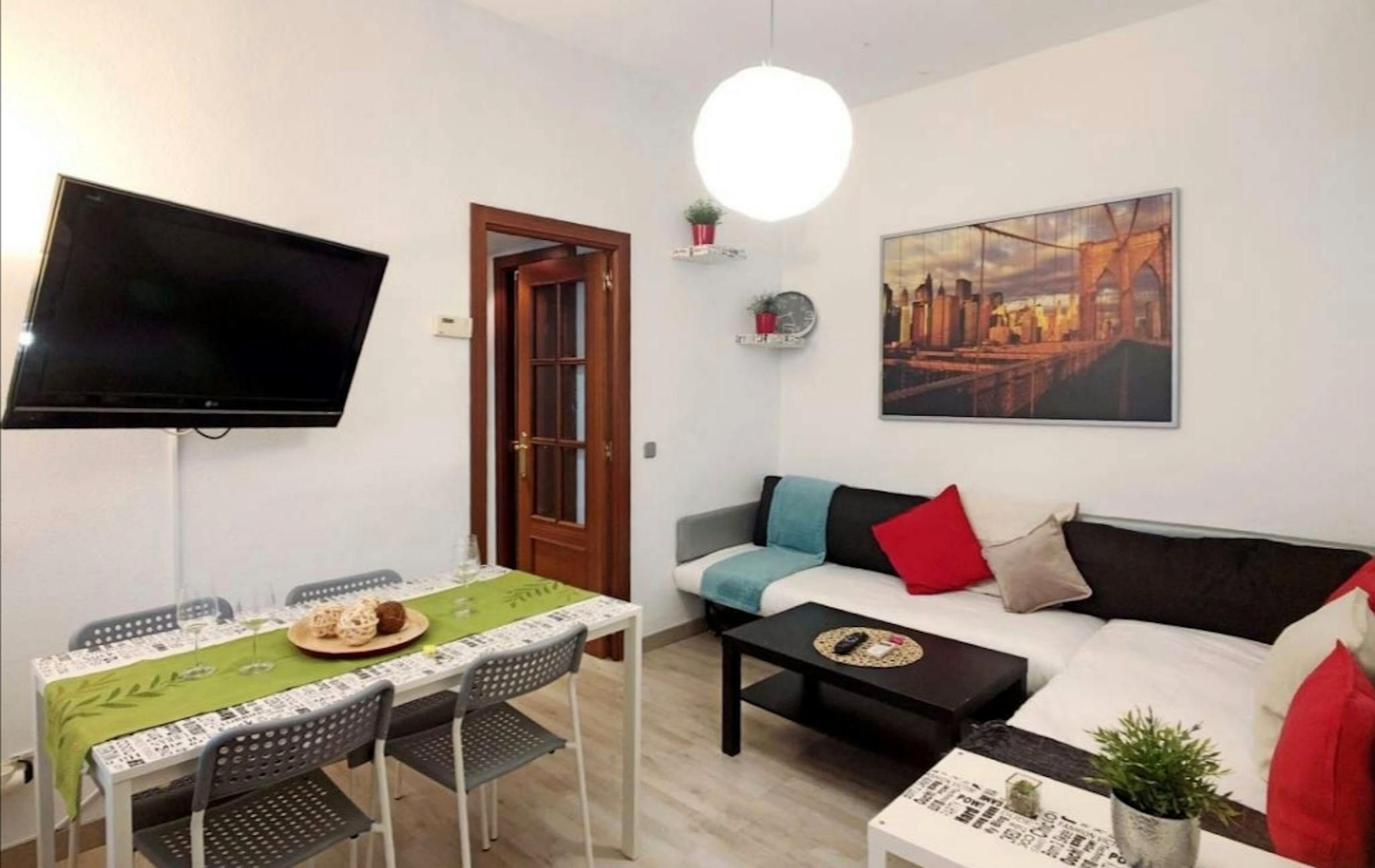 Living room of Flat to rent in  Madrid Capital  with Air Conditioner, Heating and Furnished