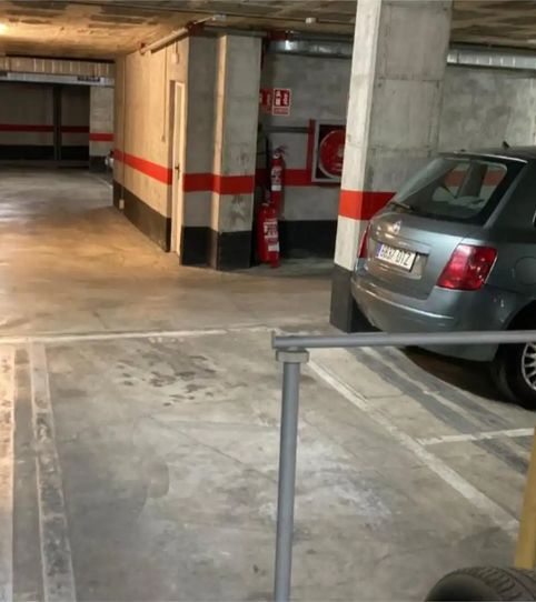 Foto 2 de Garaje de alquiler en Carrer de Les Roses, 73, Mas Lluí, Sant Feliu de Llobregat