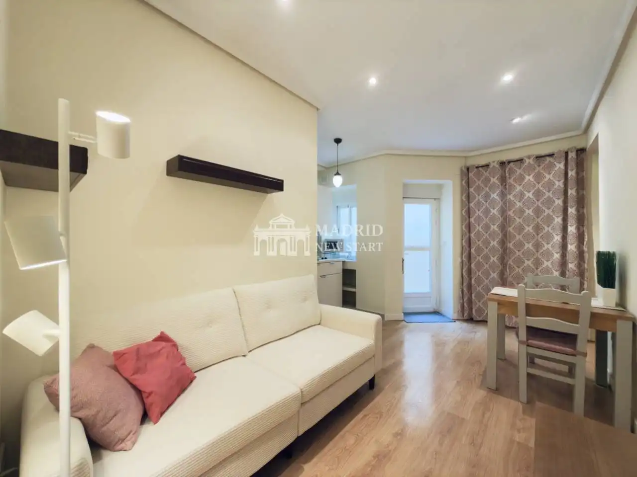 Habitación de Piso de alquiler en Madrid con Aire acondicionado, Calefacción y Trastero