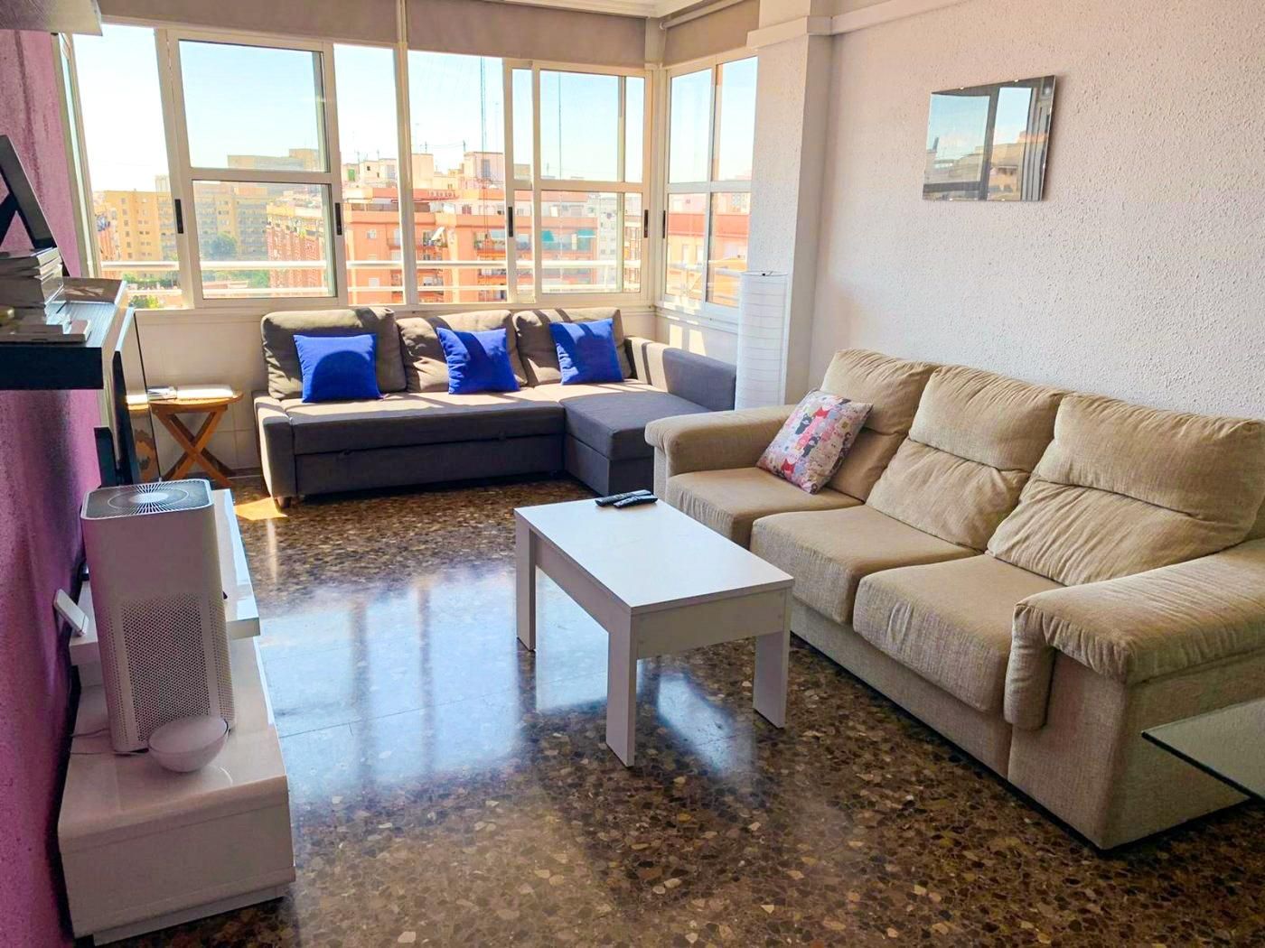 Sala d'estar de Pis de lloguer en  Valencia Capital amb Aire condicionat, Calefacció i Balcó