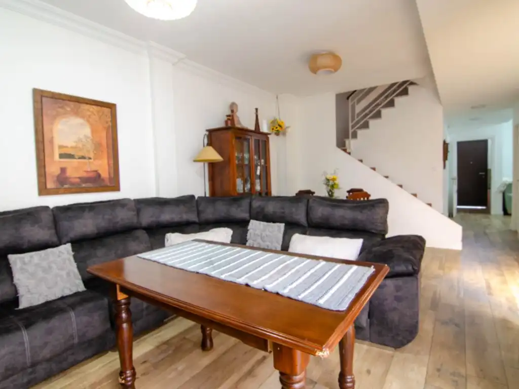 Sala d'estar de Casa o xalet en venda en San José de la Rinconada