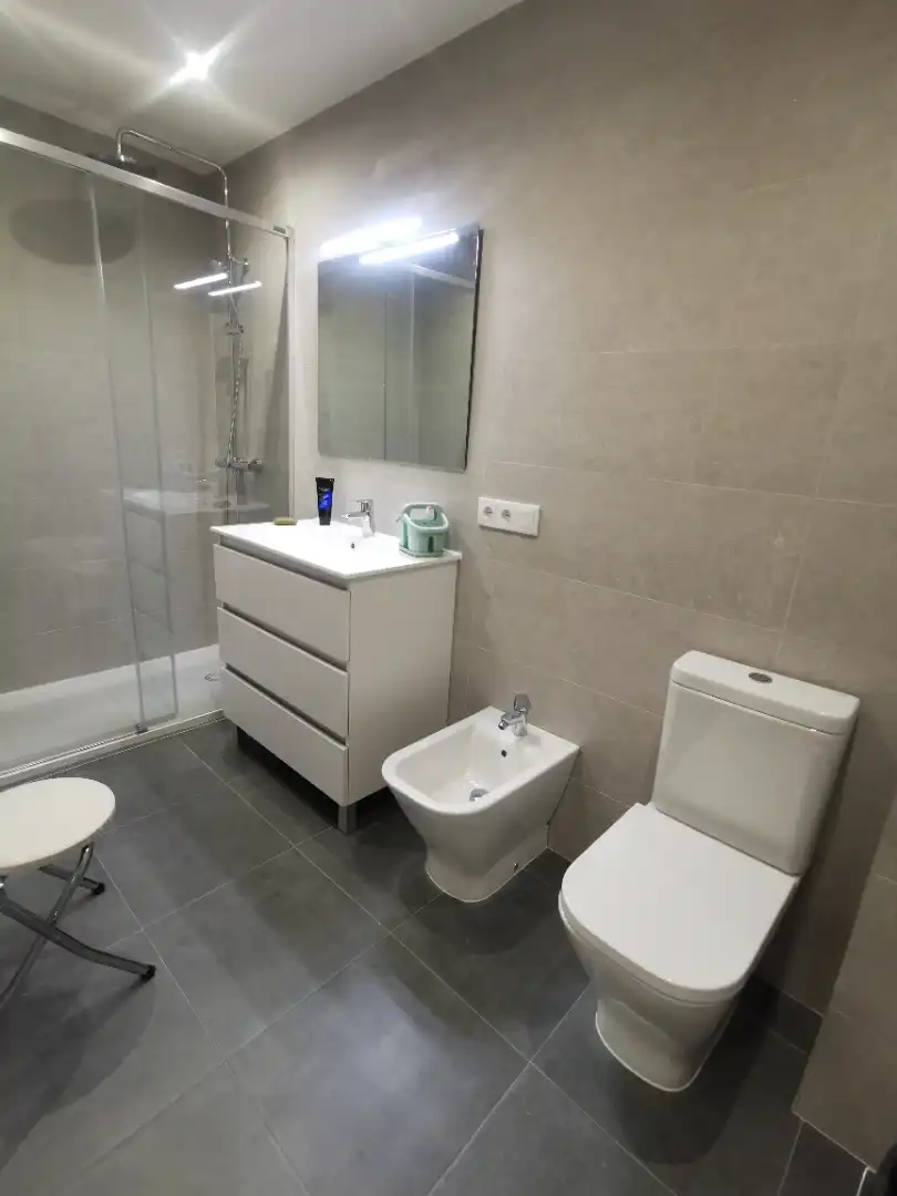 Bathroom of Flat for rent in Salamanca  with Heating, Furnished and Oven