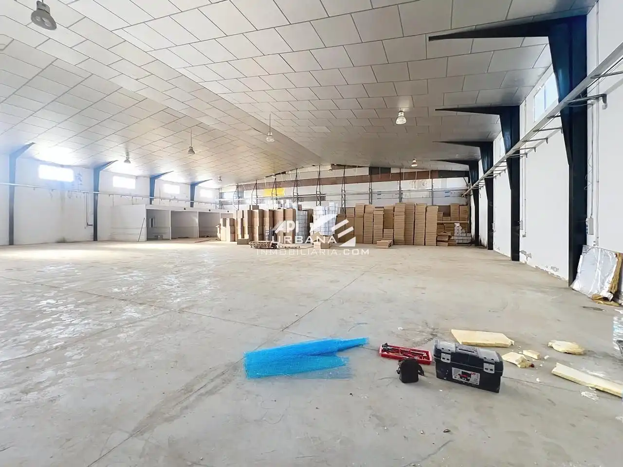 Nave industrial en venta en Las Vegas - Campoaras