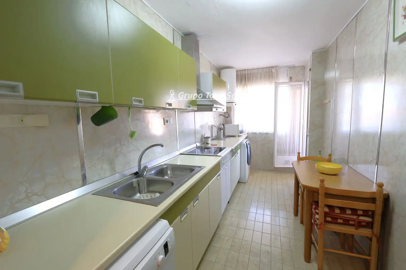 Küche von Wohnung zum Verkauf in El Vendrell mit Klimaanlage, Heizung und Terrasse