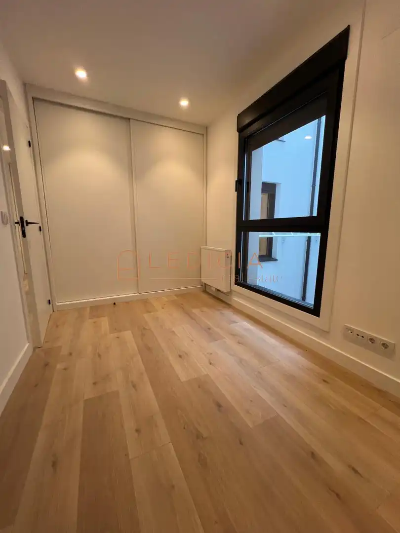 Flat with lift for sale in Sanjurjo Badía, imagen 23