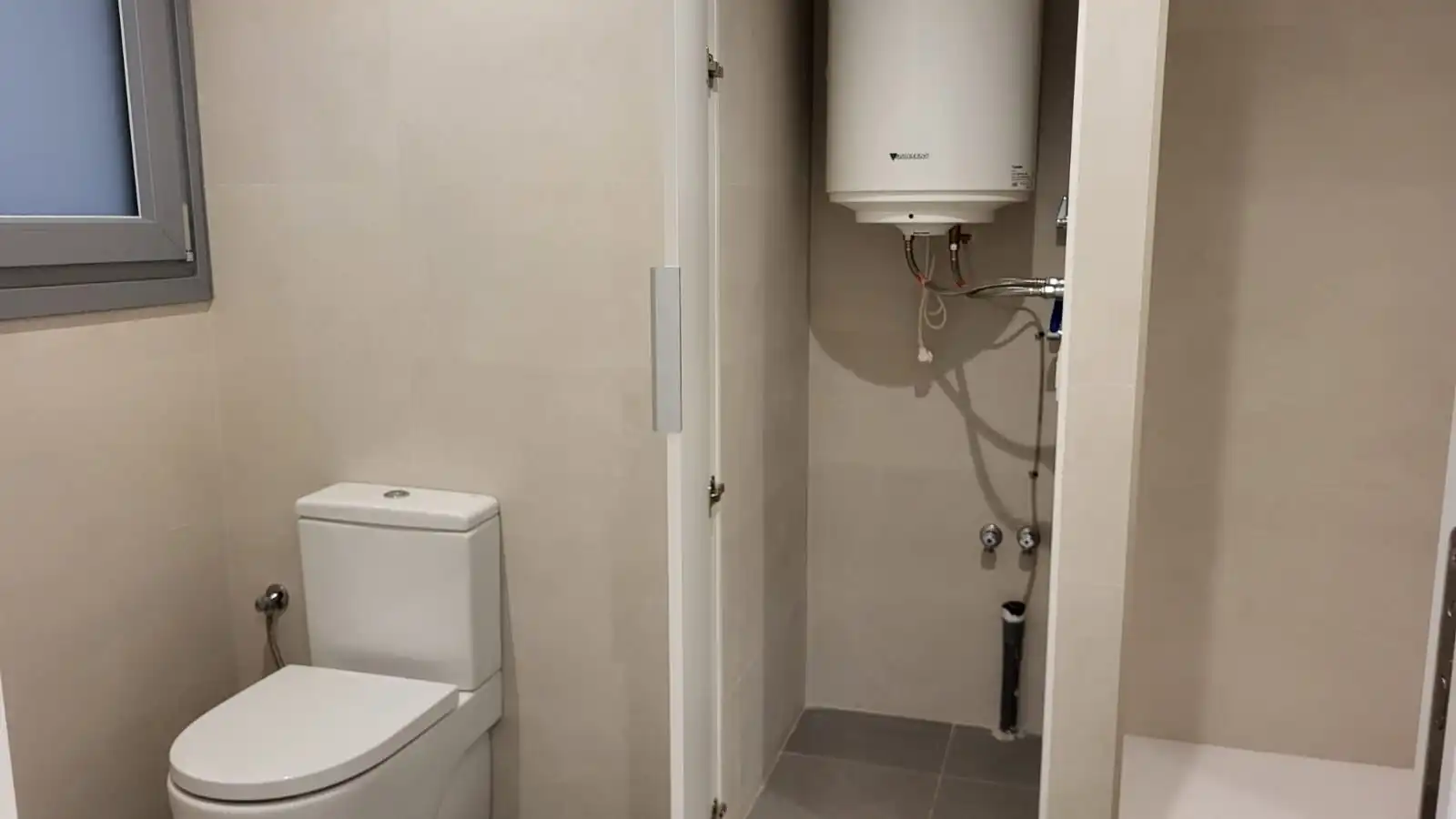 Bathroom of Ground floor for sale in Sabadell  with Air Conditioner and Heating