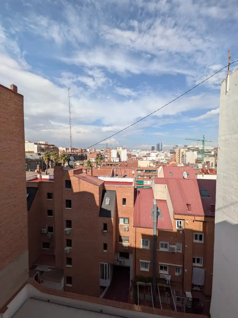 Vista exterior de Pis en venda en Madrid amb Aire condicionat, Calefacció i Terrassa