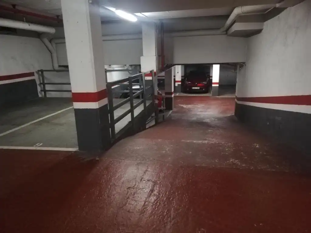 Aparcament amb ascensor en venda a C/ Don Pelayo, imagen 14
