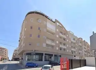Vista exterior de Piso en venta en Torrevieja con Piscina comunitaria